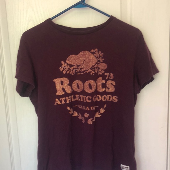 🌸4/$20🌸 Roots T - Picture 1 of 4